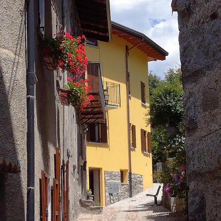 Casa Ramus Valle Camonica A 30 Km Dal Passo Tonale 에돌로 외부 사진